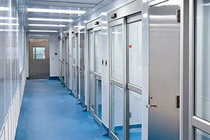 How To Select the Right Cleanroom Door for Your Design Project